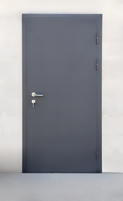 Темно-серая дверь Темно-серая дверь