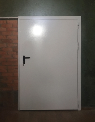 Нестандартная дверь в подвал Нестандартная дверь в подвал