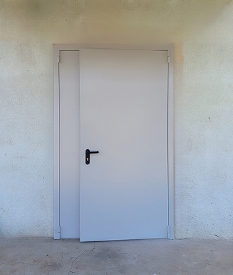 Уличная пожаростойкая дверь Уличная пожаростойкая дверь